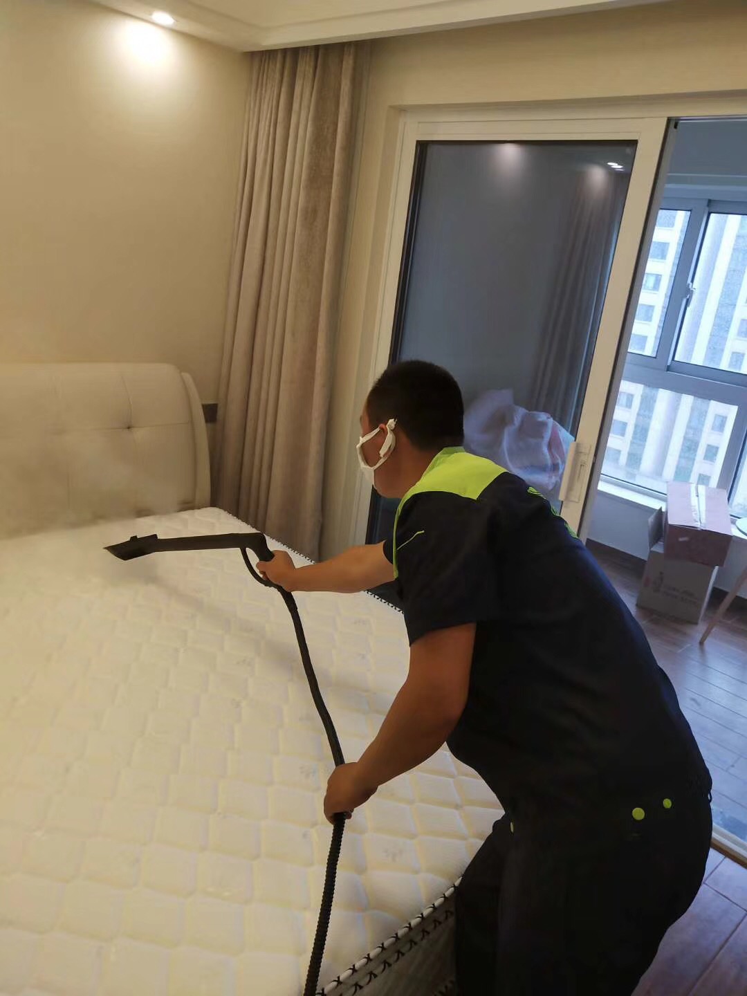 ���ݳ�ȩ�������